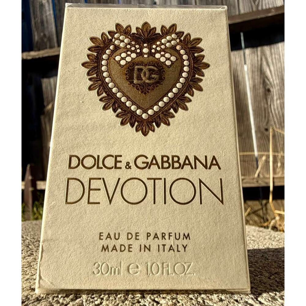 Dolce & Gabbana Devotion Eau de Parfum 30ml 1 Fl. oz - Picture 4 of 4